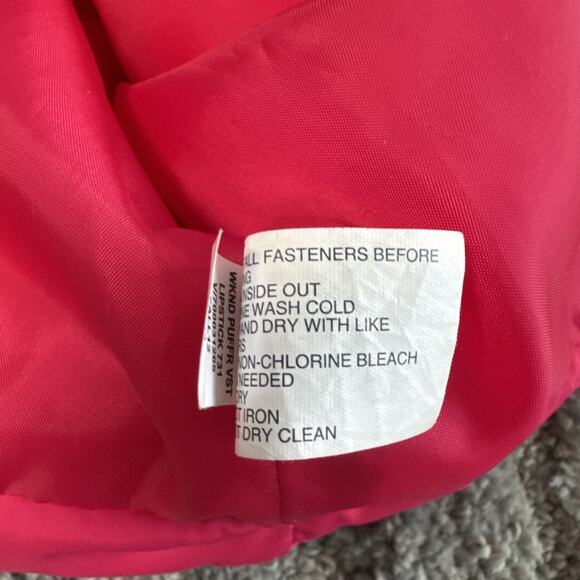 GAP Hot Pink Puffer Vest Women’s Size XL 2012 Excellent Condition Polyester - Picture 5 of 9